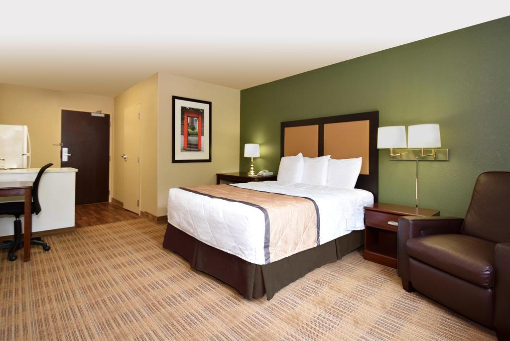 เอ็กซ์เทนด์ สเตย์ อเมริกา เดอมอยน์-เออร์เบินเดล Hotel Clive ภายนอก รูปภาพ